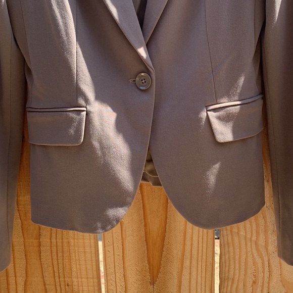 Express Blazer size 4 - Picture 3 of 4